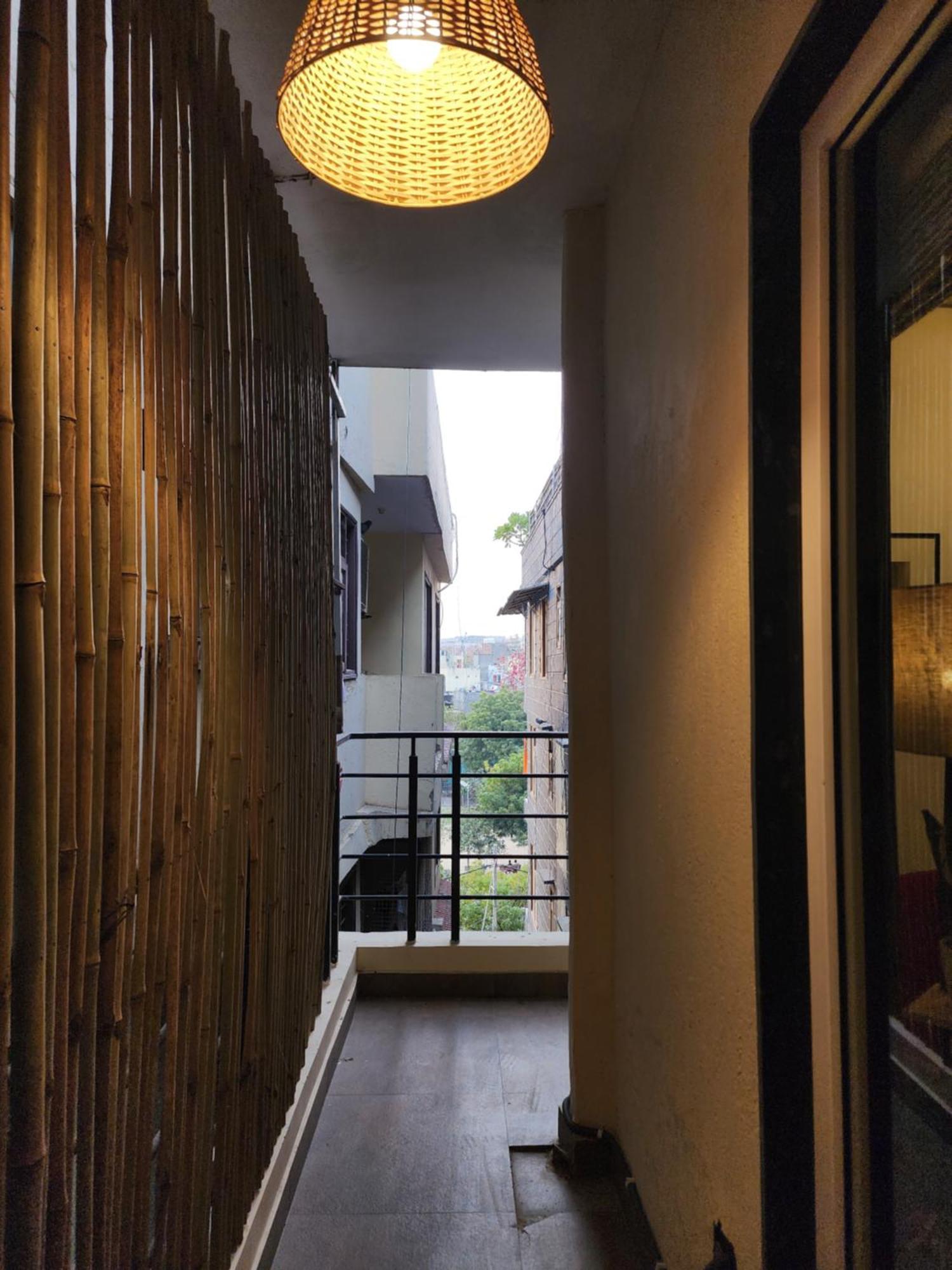 J House Near Bhikaji New Delhi