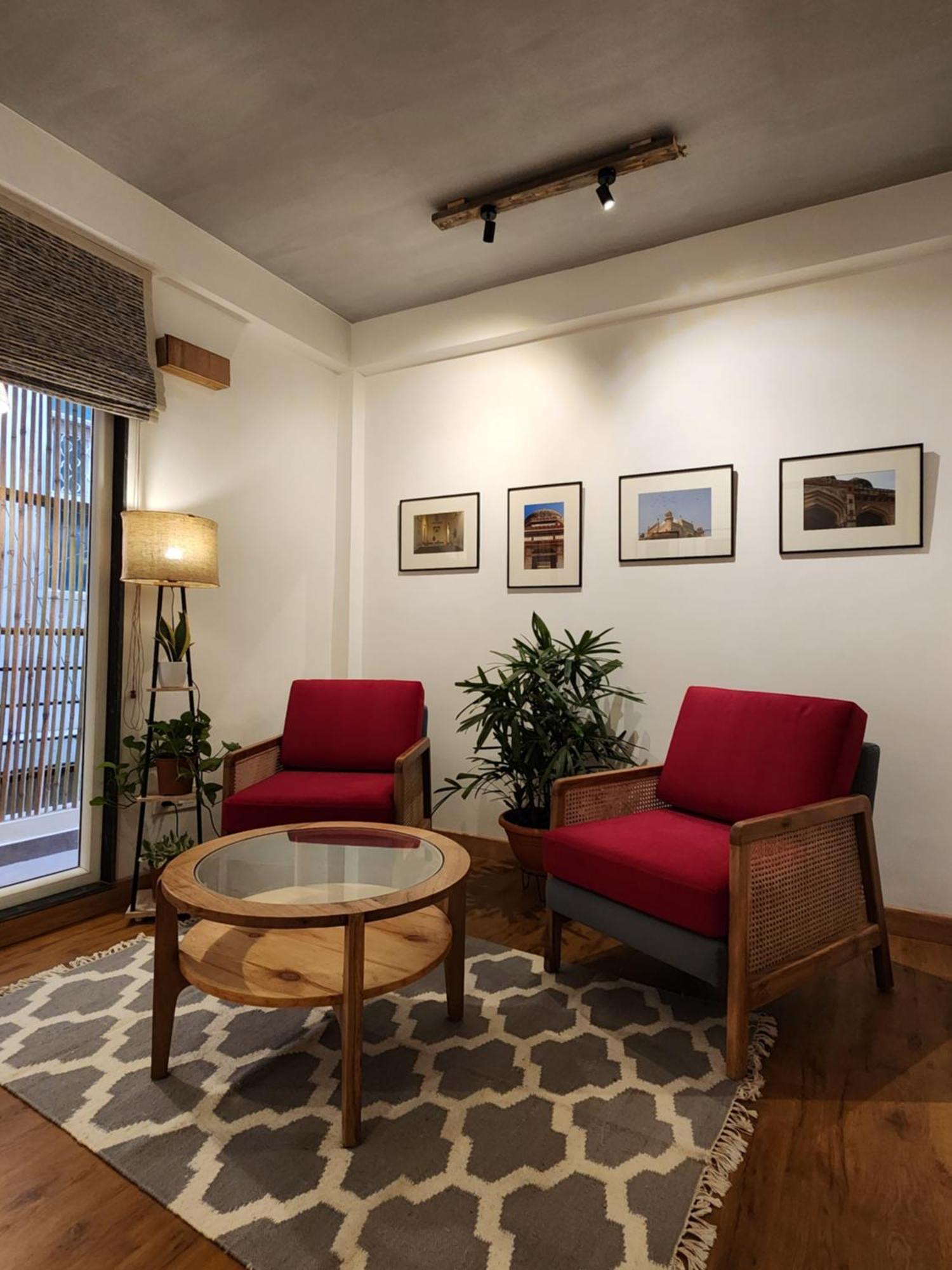 J House Near Bhikaji New Delhi