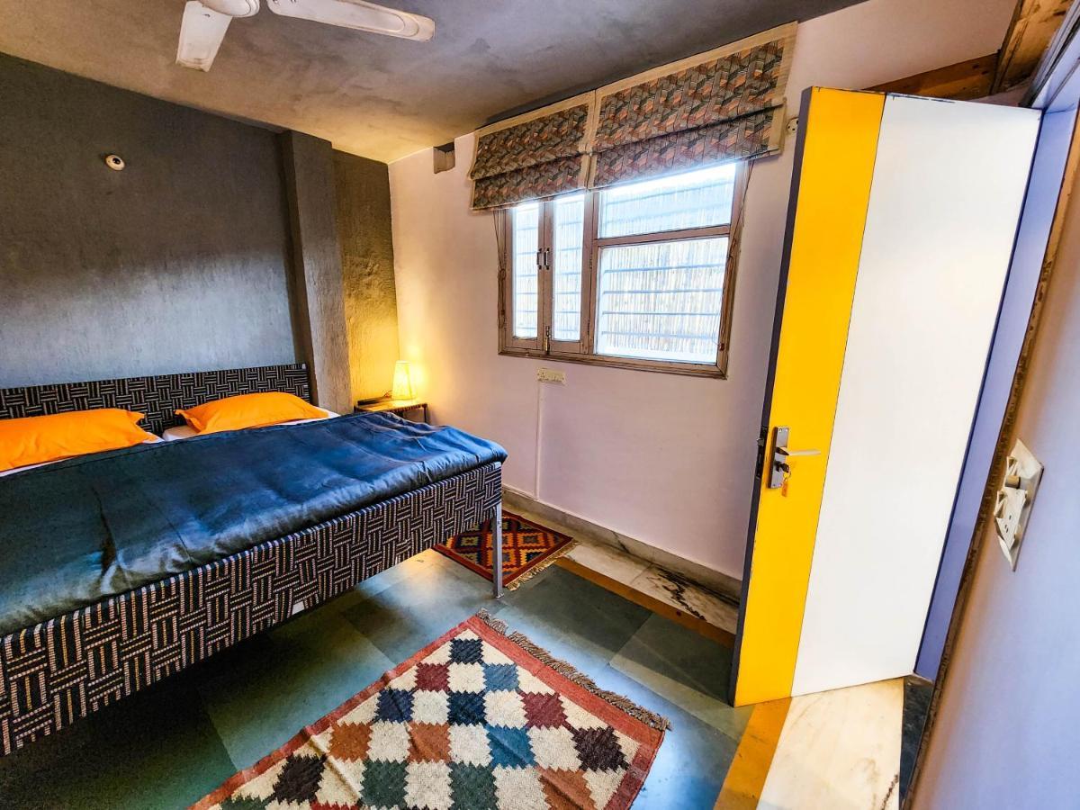 J House Near Bhikaji Hostel *