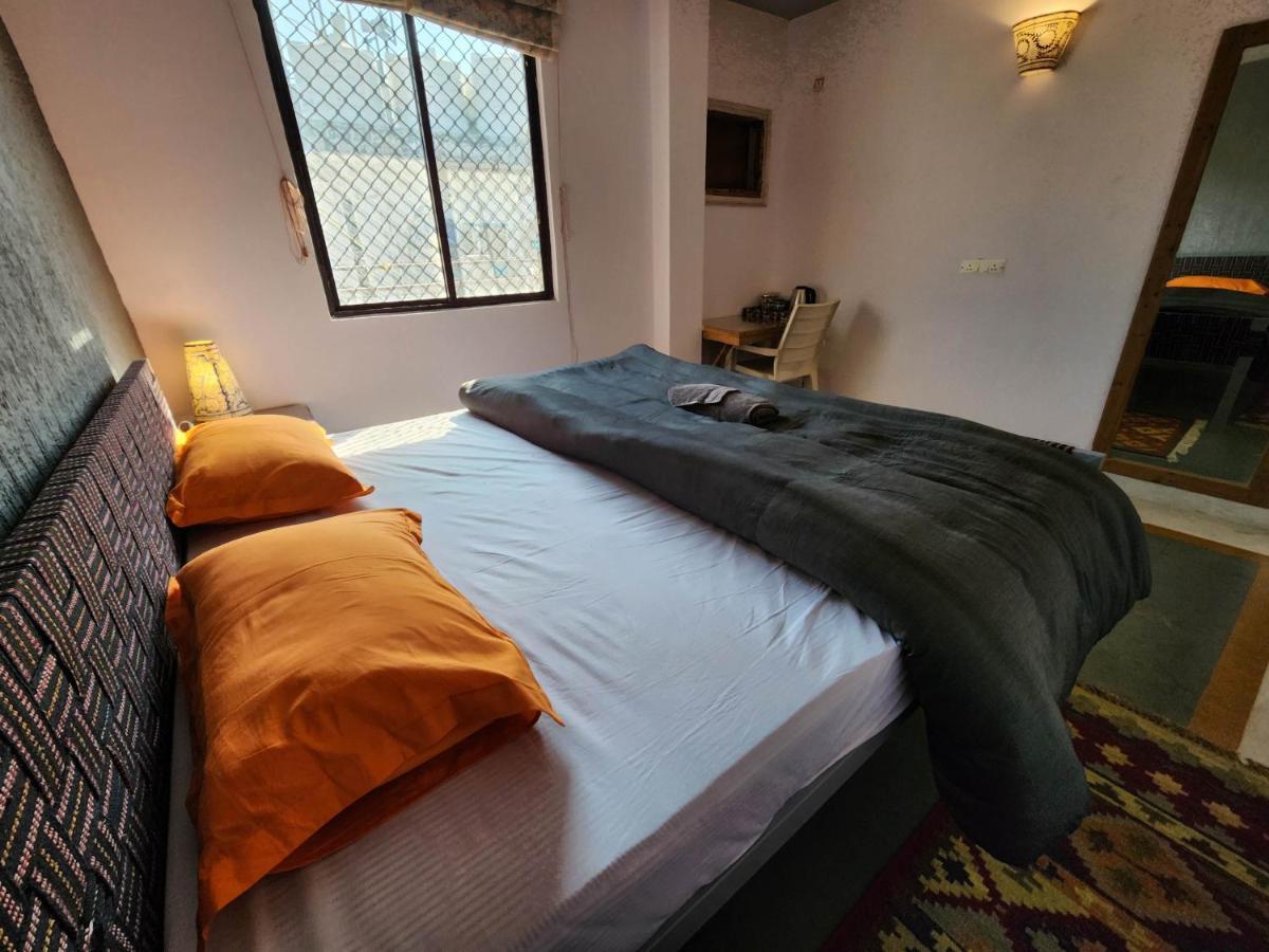 J House Near Bhikaji *
