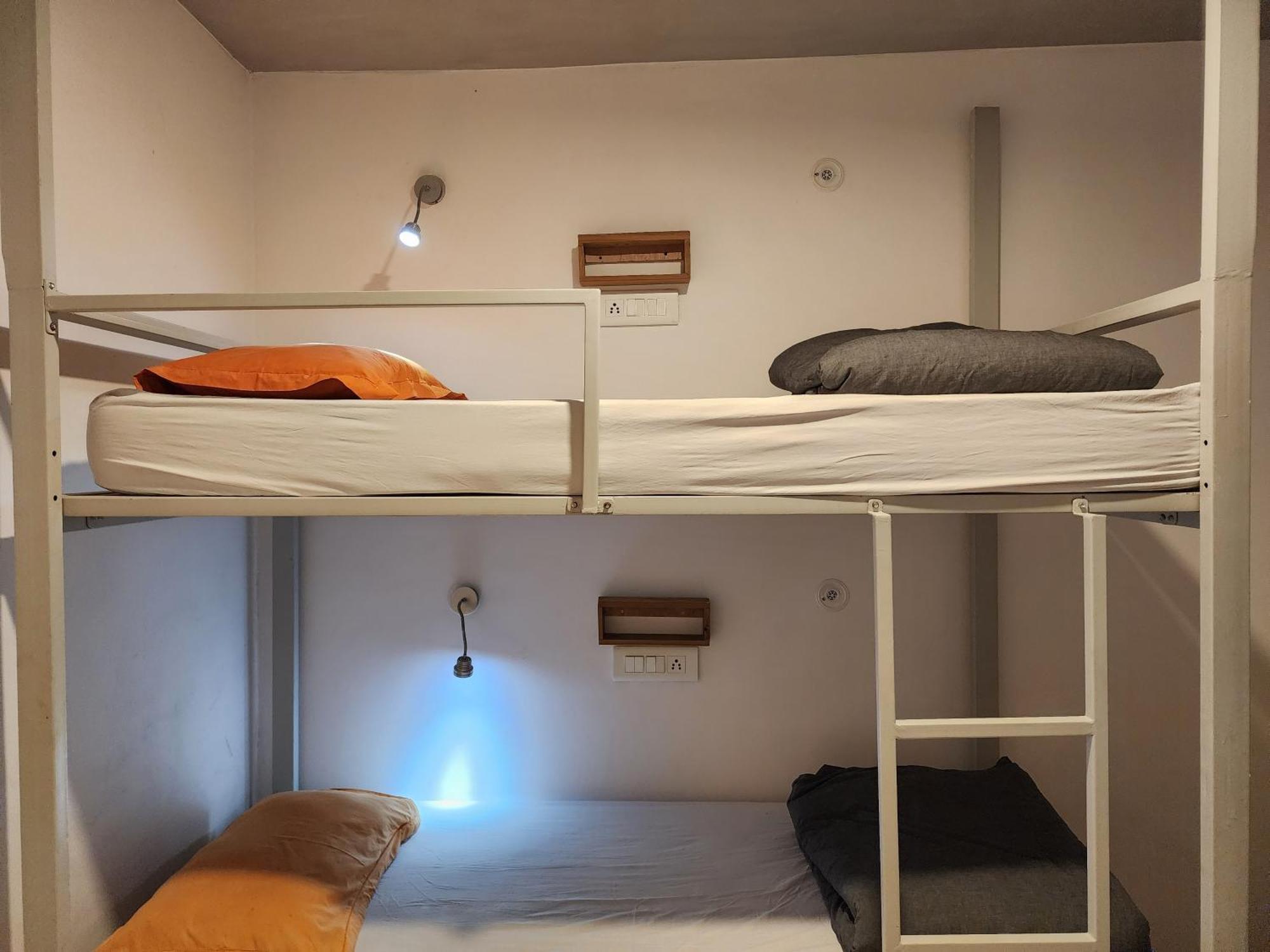J House Near Bhikaji New Delhi