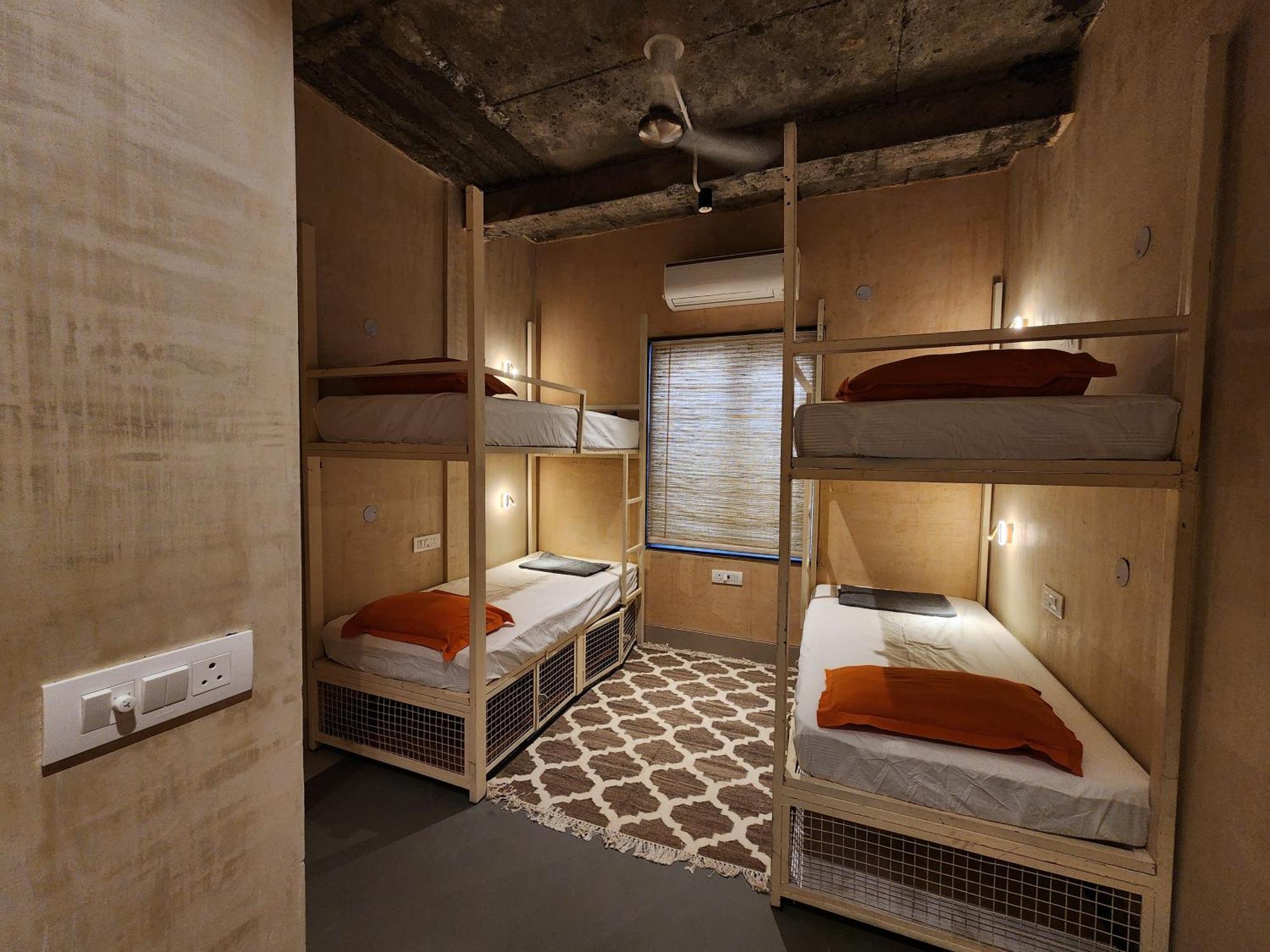 J House Near Bhikaji New Delhi